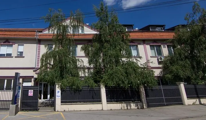 F APARTMENTS - Genel