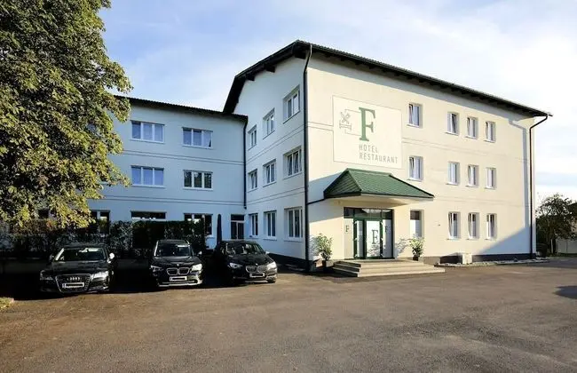 F Hotel - 1