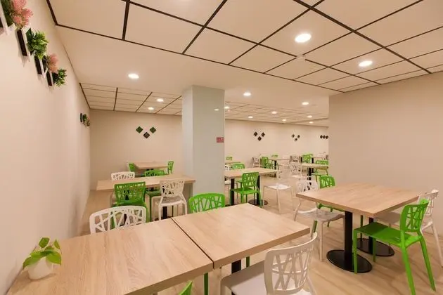 F Hotel Hualien Zhongxiao - Yerinde Yemek