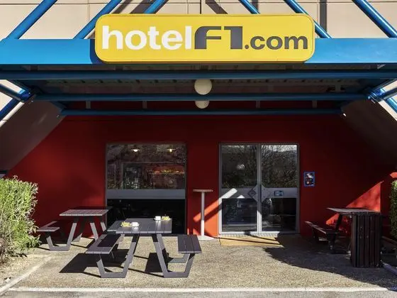 HotelF1 Bourges Le Subdray