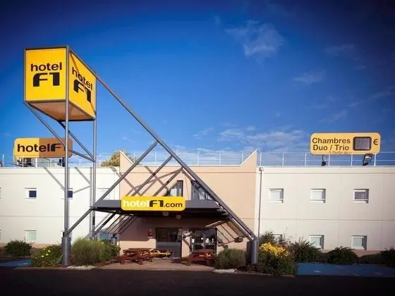 HotelF1 Laval