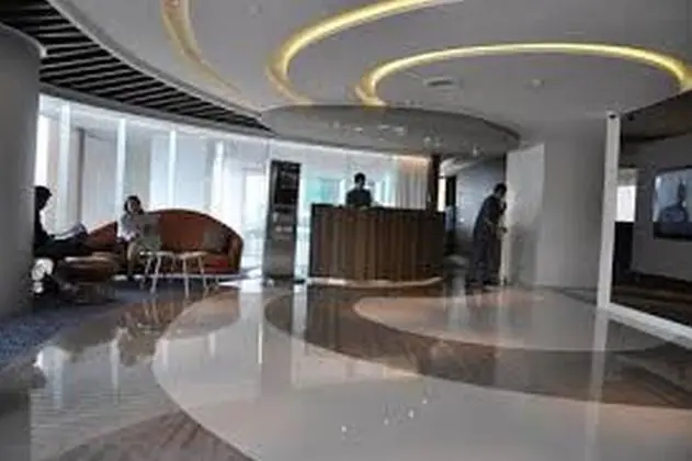 F1 Hotel - Lobi