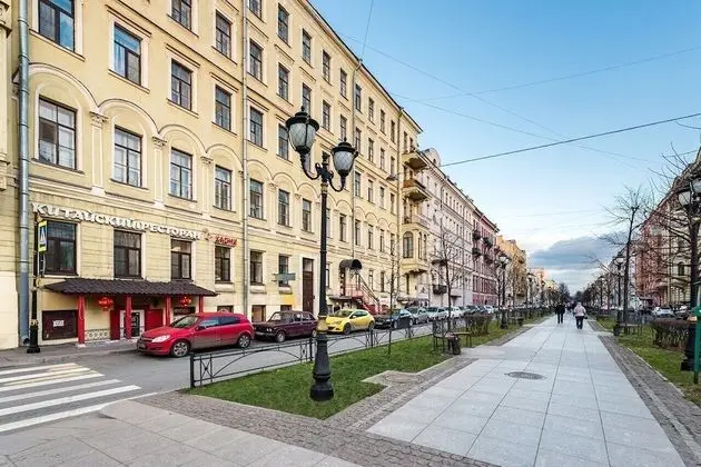 F12 Apartments - Dış Mekan