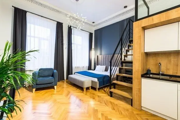 F12 Apartments - Oda