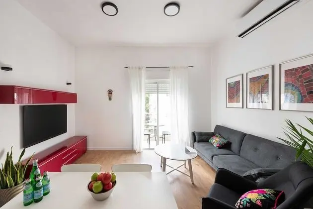 F33 by TLV2RENT - Öne Çıkan Resim