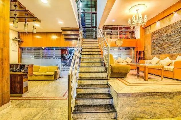 FabHotel Aga West Park - Lobi