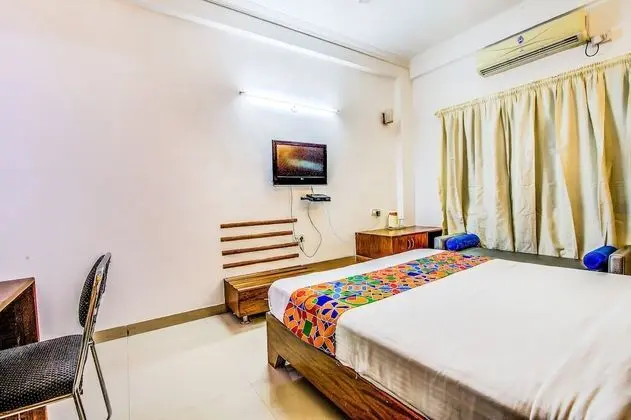 FabHotel Aga West Park - Oda