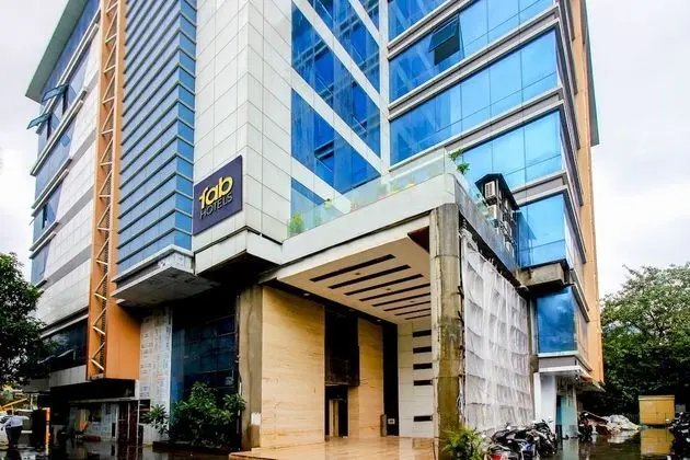 FabHotel Aksa International Andheri East - Dış Mekan