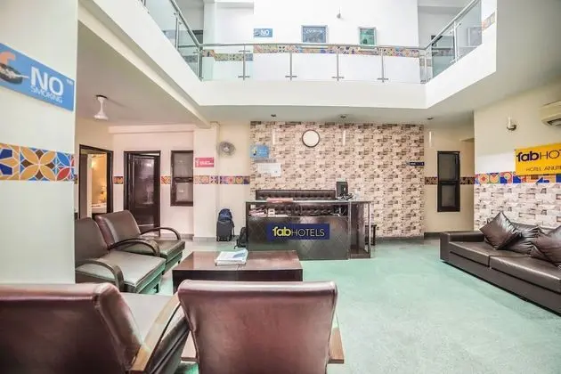 FabHotel Anutham Saket - Lobi