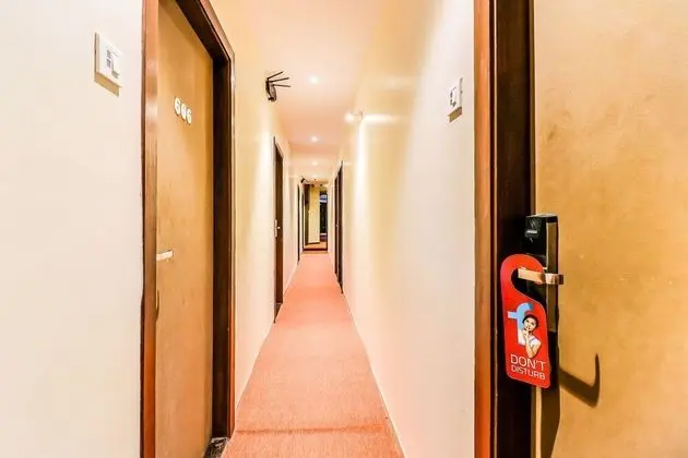 FabHotel Ascot International Andheri - Lobi