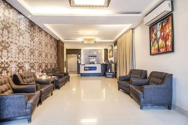 FabHotel Astra Electronic City - Lobi
