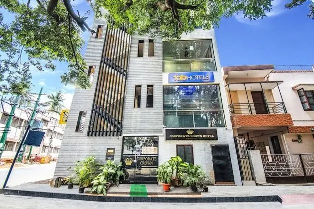 FabHotel Corporate Crown Koramangala - Dış Mekan