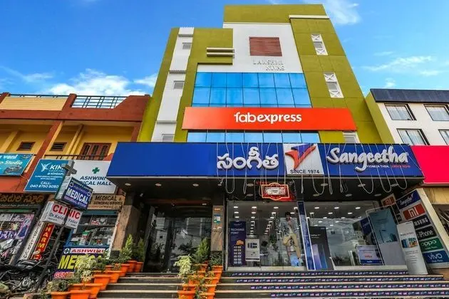 FabHotel Delight Inn