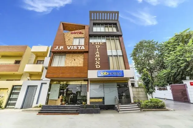 FabHotel The Diamond