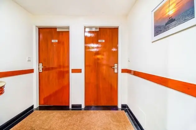 FabHotel Divine Inn - Lobi