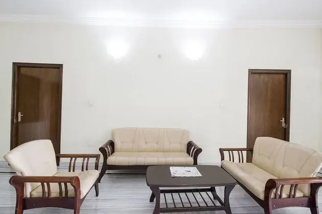FabHotel Gardenia Service Apartments - Lobi