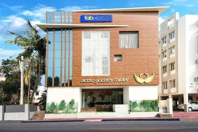 FabHotel Golden Swan