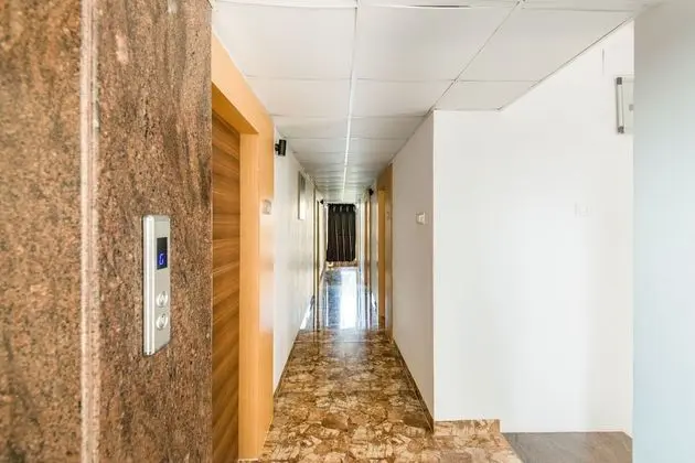 FabHotel Golden Swan - Lobi