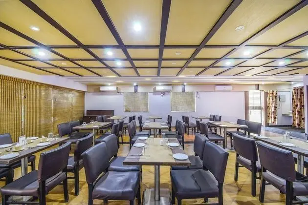 FabHotel Golden Swan - Yerinde Yemek