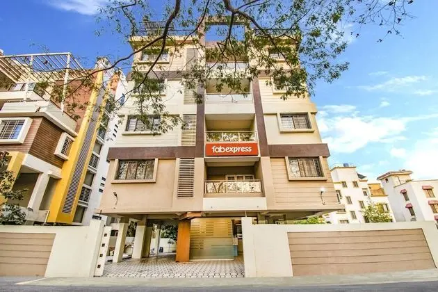 FabHotel Grand Inn