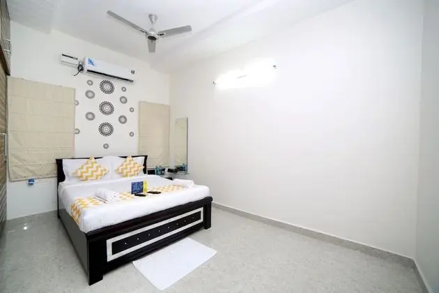 FabHotel Hallmark Inn Kukatpally - Lobi