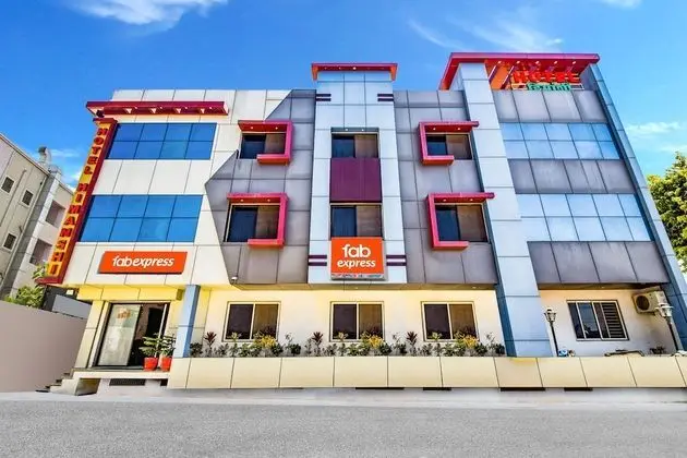 FabHotel Himanshi
