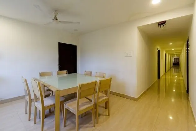 FabHotel Innside Serviced Apartment - Yerinde Yemek