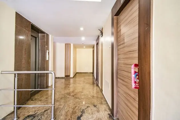 FabHotel Jansi Deluxe Gandhipuram - Lobi