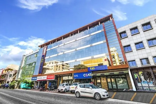 FabHotel Kiran Inn Tukoganj