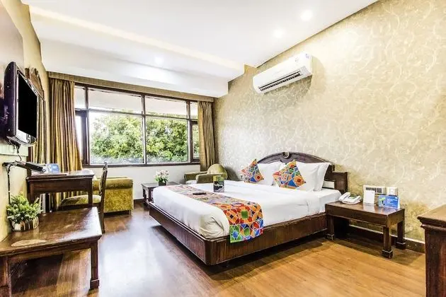 FabHotel Le Monarque Piccadily Chowk