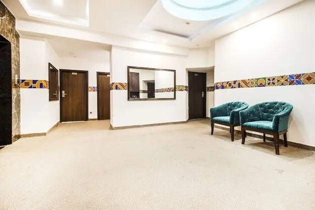 FabHotel Le Monarque Piccadily Chowk - Lobi
