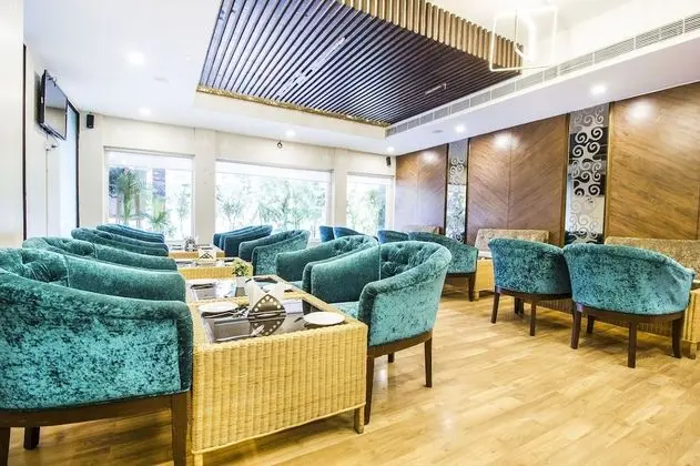 FabHotel Le Monarque Piccadily Chowk - Yerinde Yemek