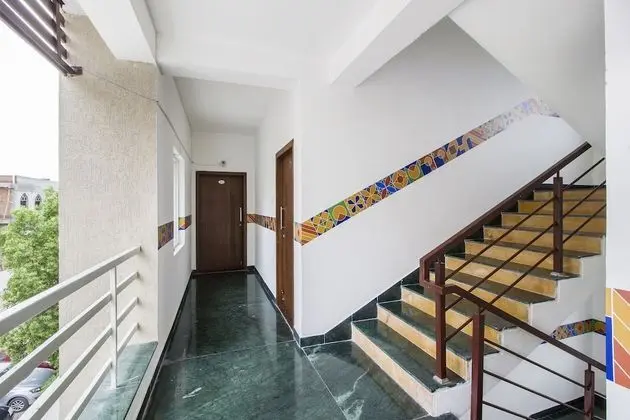 FabHotel Limestone Suites - Near Yashoda Hospitals, Somajiguda - Lobi
