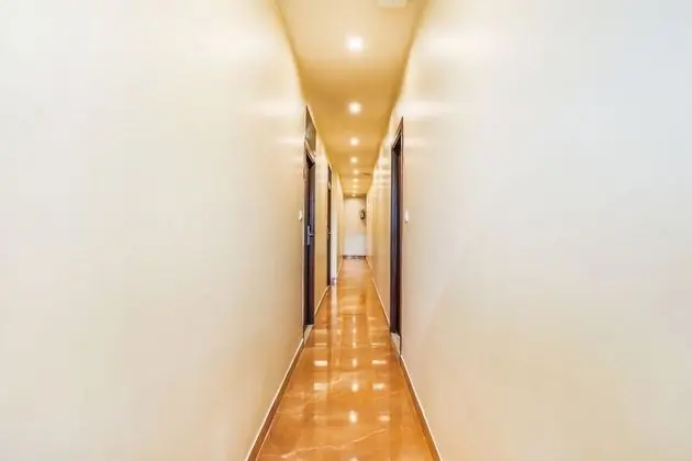 FabHotel Liwa International - Lobi
