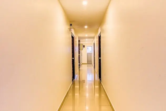 FabHotel Mayuri Residency - İç Mekan