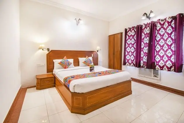 FabHotel Metro Manor Central Station - Oda Manzaraları