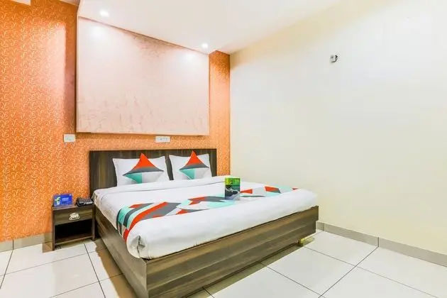 FabHotel New DK Palace
