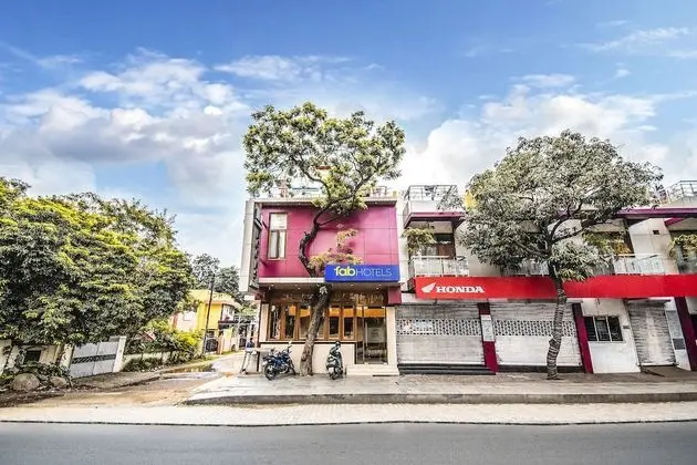 FabHotel NK Courtyard - Dış Mekan