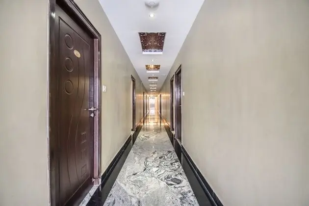 FabHotel NK Courtyard - Lobi