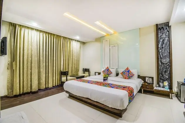 FabHotel Om Sai International