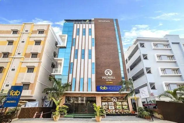FabHotel Prowell HiTech City