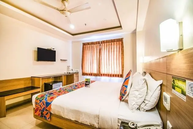 FabHotel Royal Castle Gandhipuram - Oda