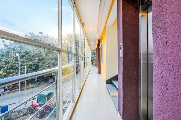 FabHotel Royal Wood