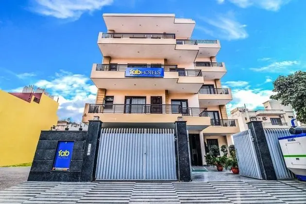 FabHotel Tavishk