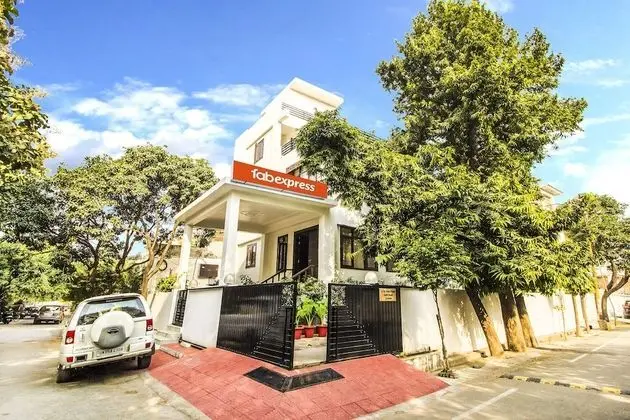 FabHotel Tranquil Inn Gomti Nagar