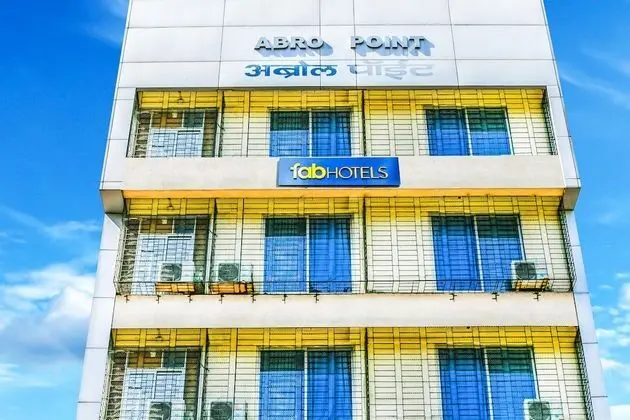 FabExpress Malad Residency - Dış Mekan