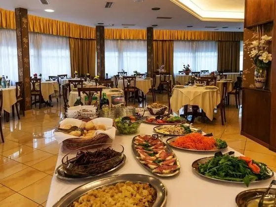 Hotel Fabius - Yerinde Yemek