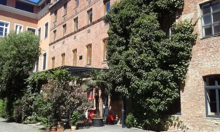 Fabrik - Dış Mekan