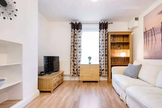 Fabulous 2 Bedroom Apartment in London Bridge - Oturma Alanı