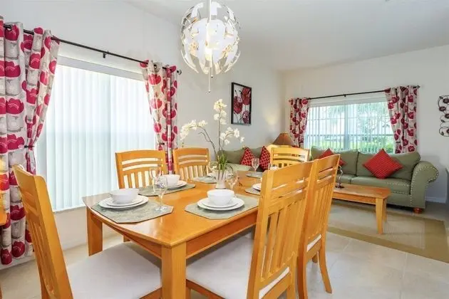 Fabulous 5 bed Villa With a West Facing Pool With no Rear Neighbours Overlooking Conservation Land - Mutfak